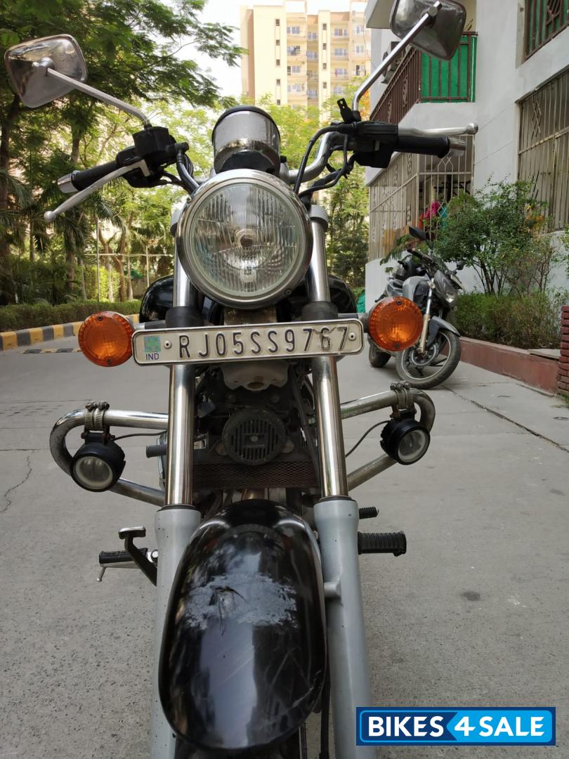 Bajaj Avenger 220 DTS-i Bajaj Avenger 220 DTS-i
