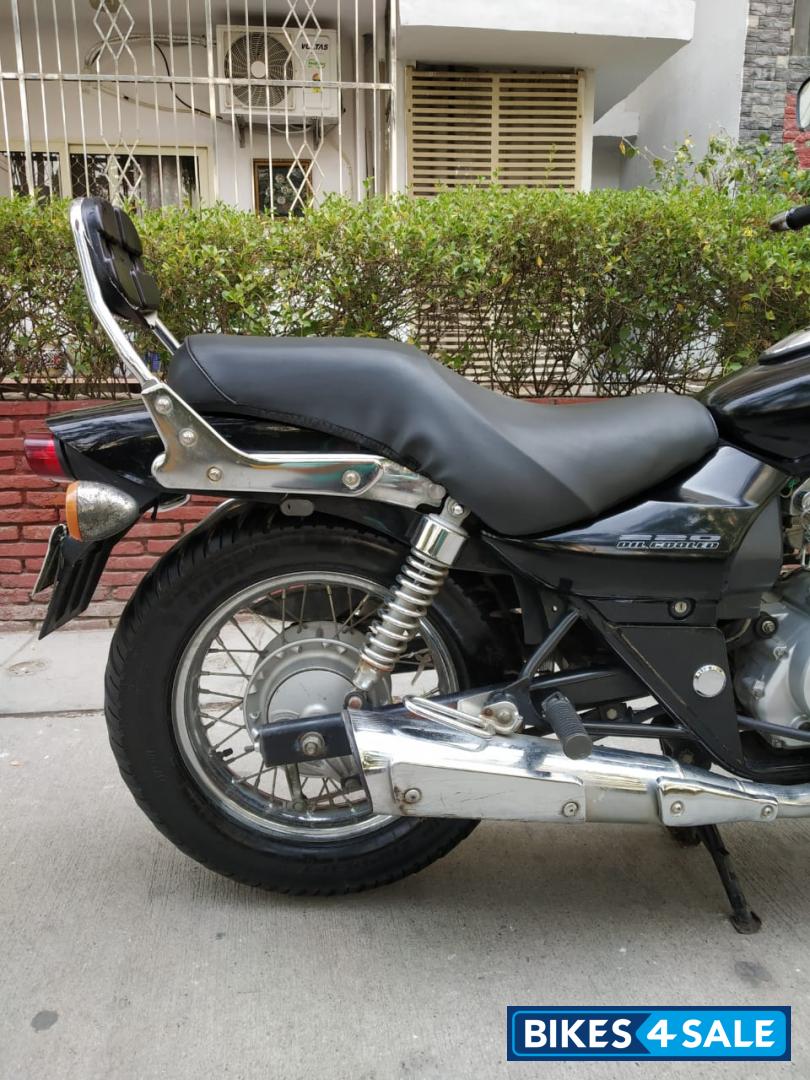 Bajaj Avenger 220 DTS-i Bajaj Avenger 220 DTS-i