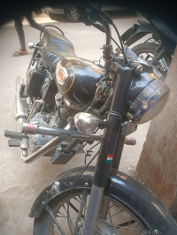 Black Royal Enfield Bullet Standard 350