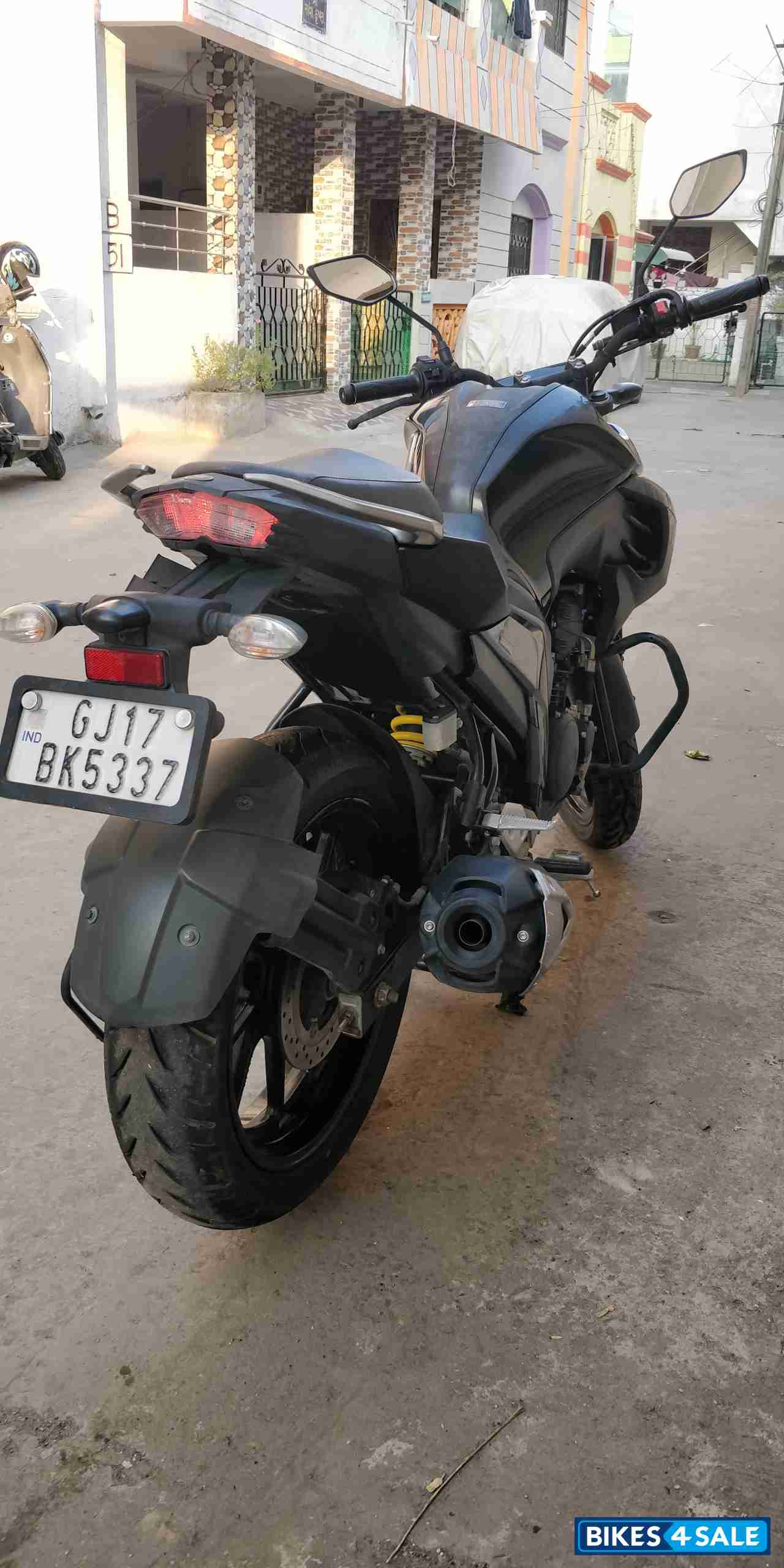 Yamaha FZ25