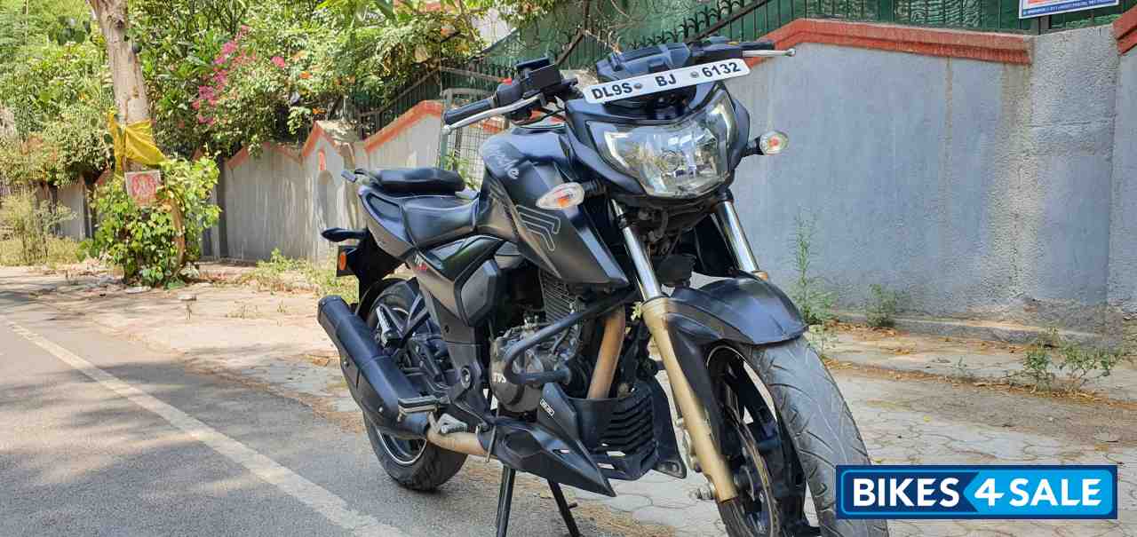 TVS Apache RTR 200 4V