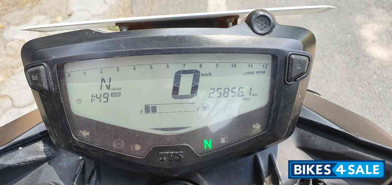 TVS Apache RTR 200 4V