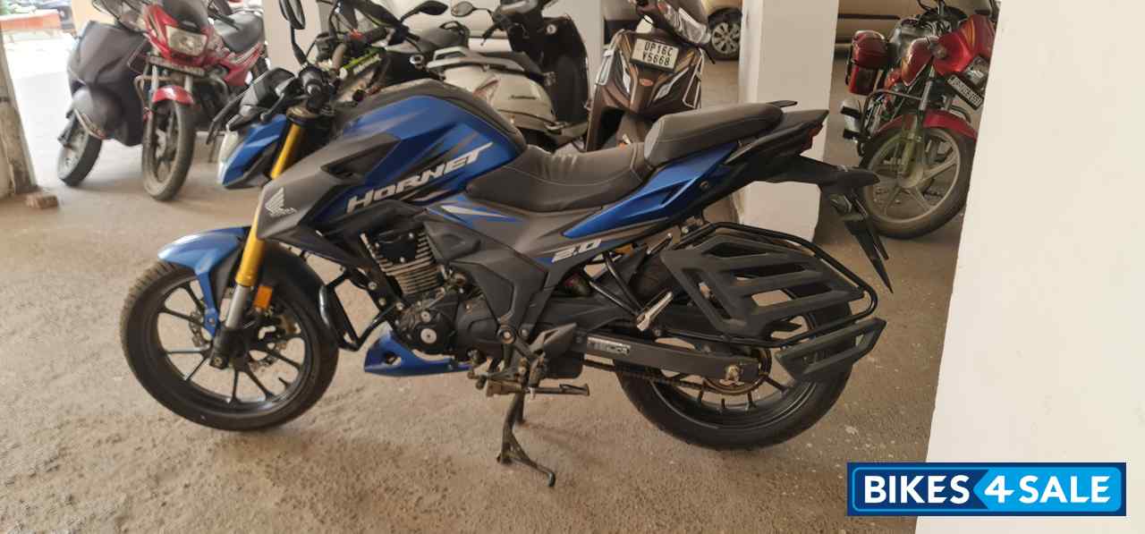 Blue Honda Hornet 2.0