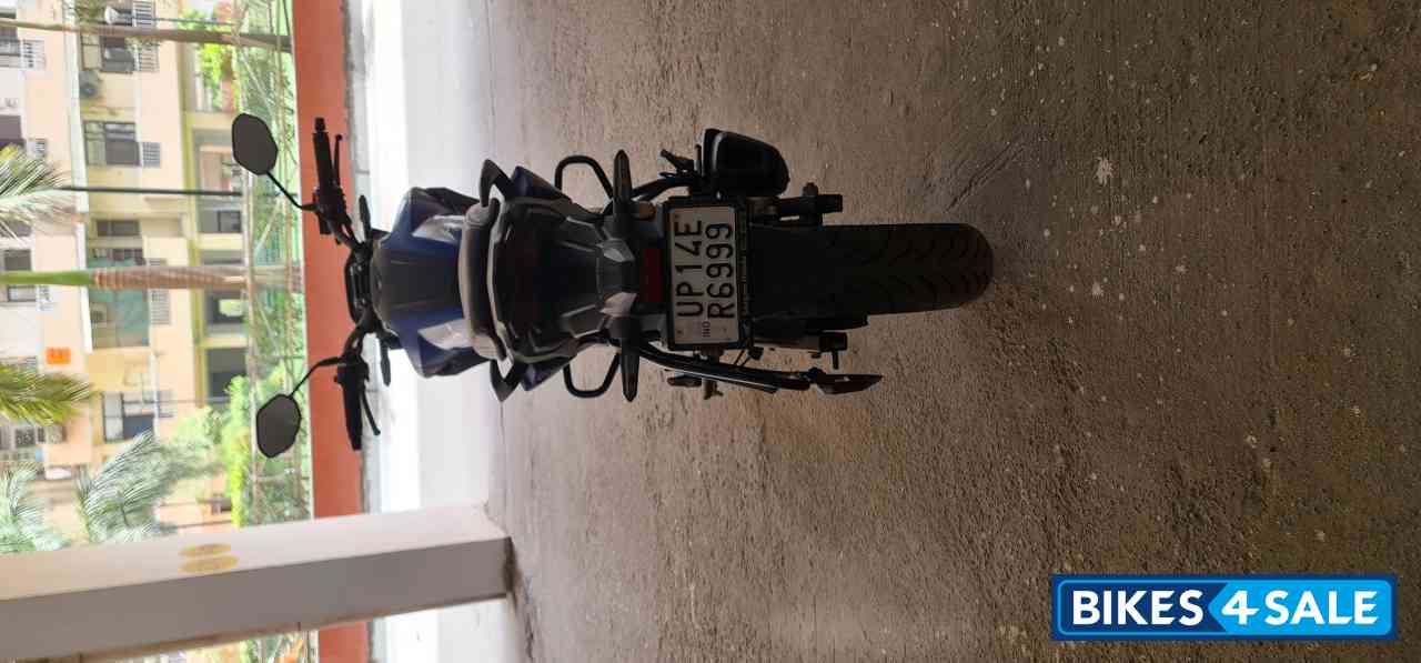 Blue Honda Hornet 2.0