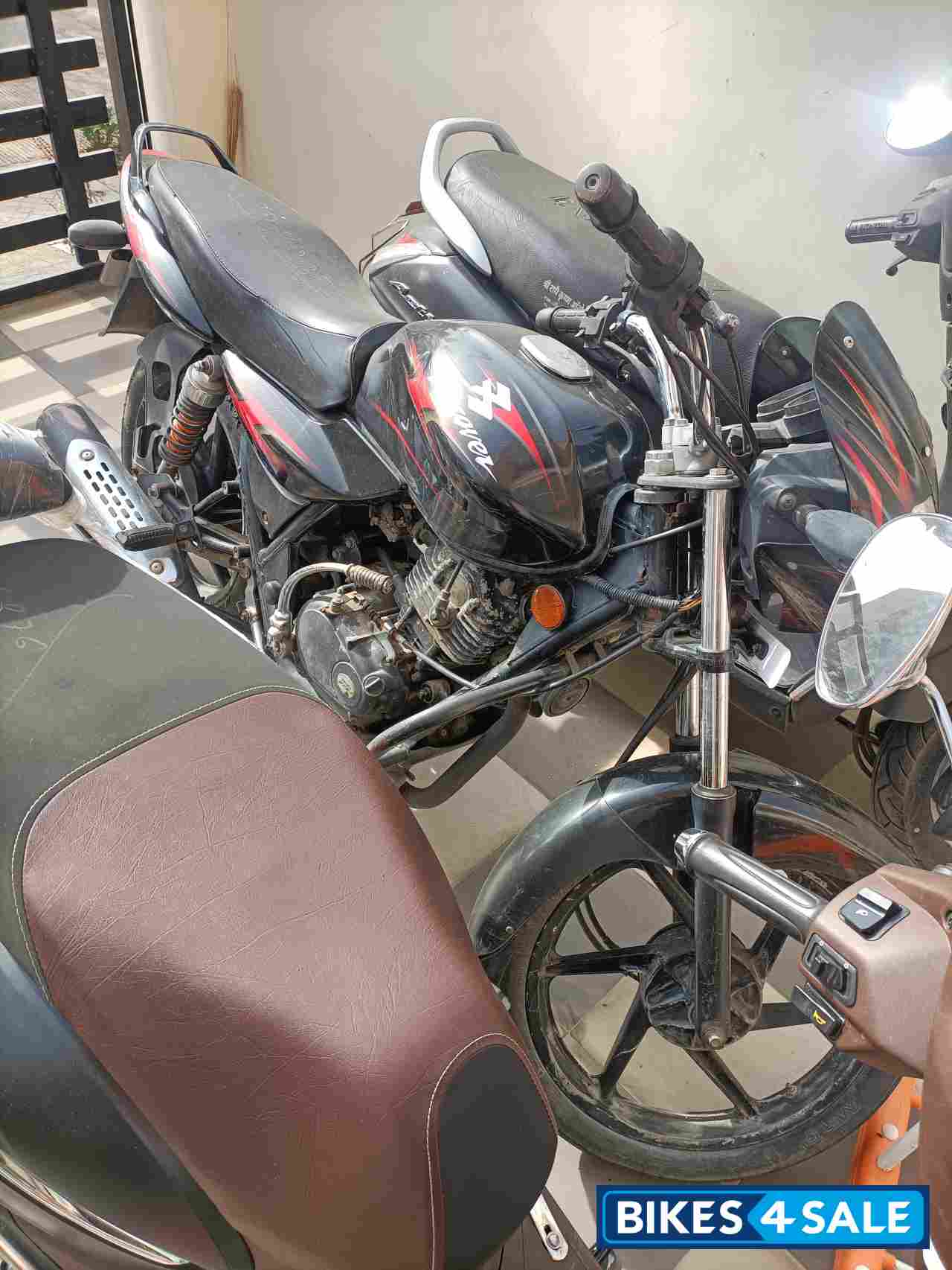 Bajaj Discover DTSi 135