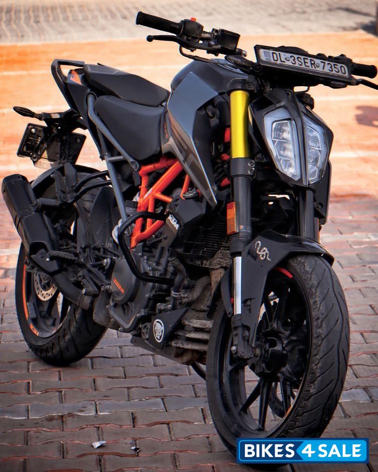 Grey KTM Duke 250 2020