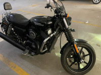 Vivid Black Harley Davidson Street 750
