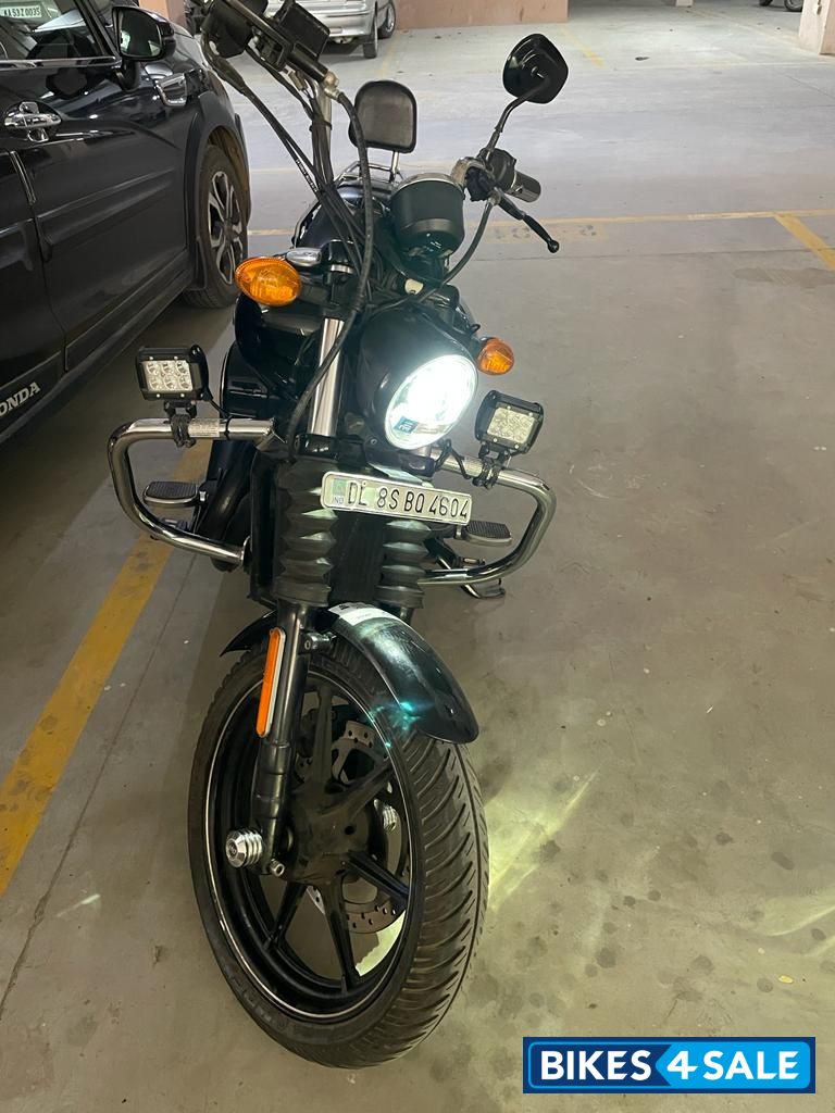 Vivid Black Harley Davidson Street 750