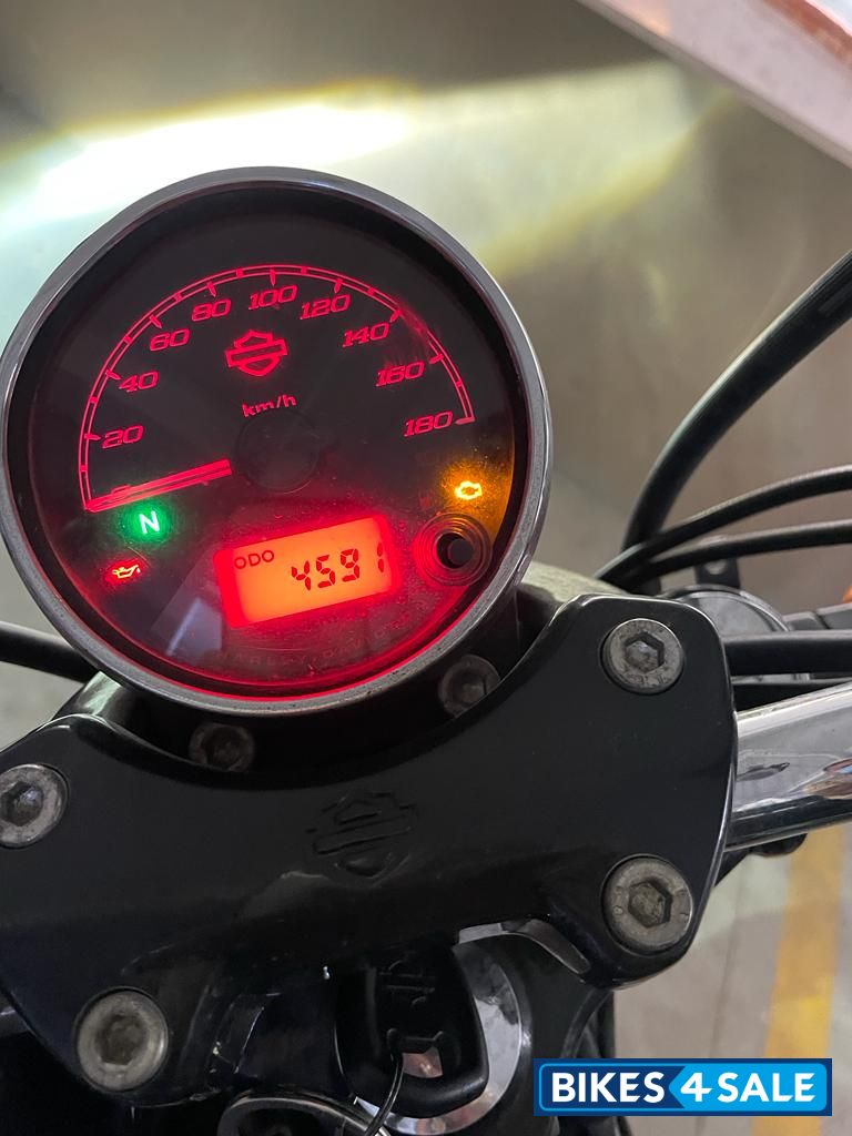 Vivid Black Harley Davidson Street 750