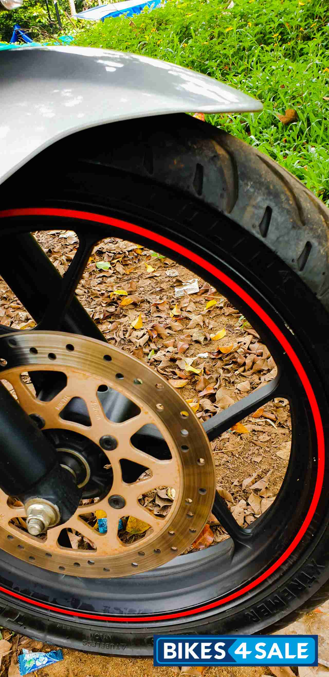 Candy Red Suzuki Gixxer SF SP