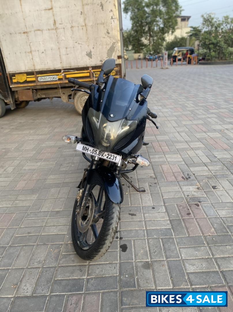Black Bajaj Pulsar 220 DTSFi