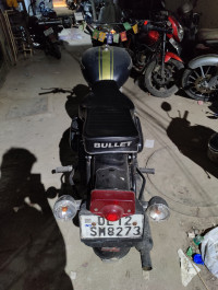Black Royal Enfield Bullet Standard 350