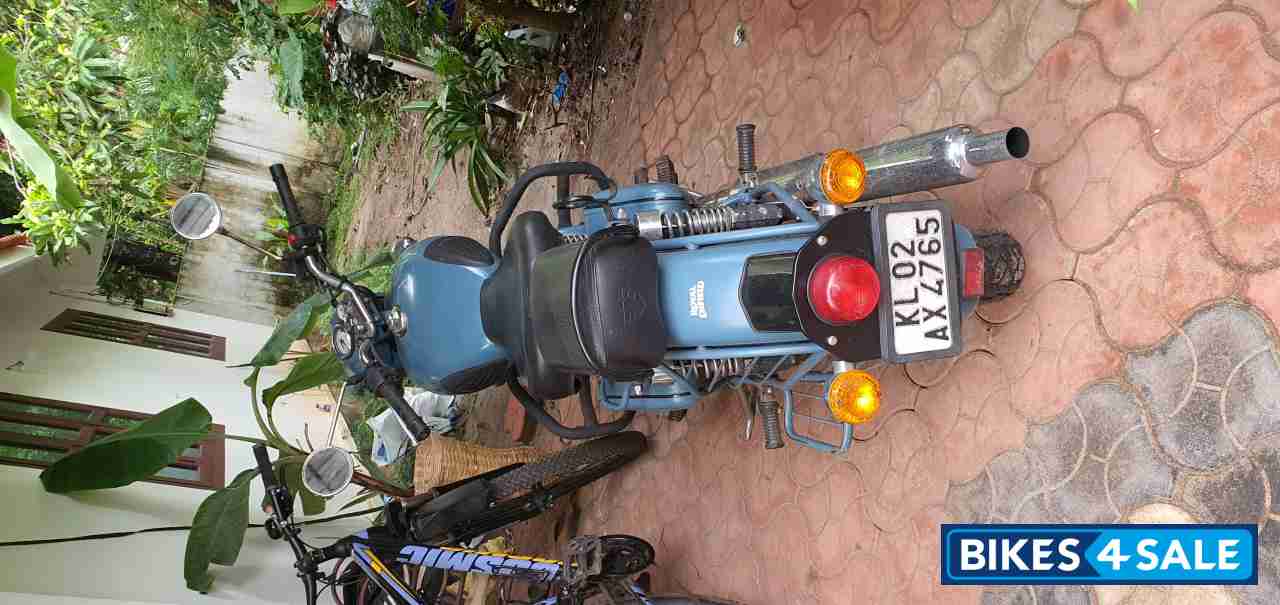 Squardon Blue Royal Enfield Classic Squadron Blue