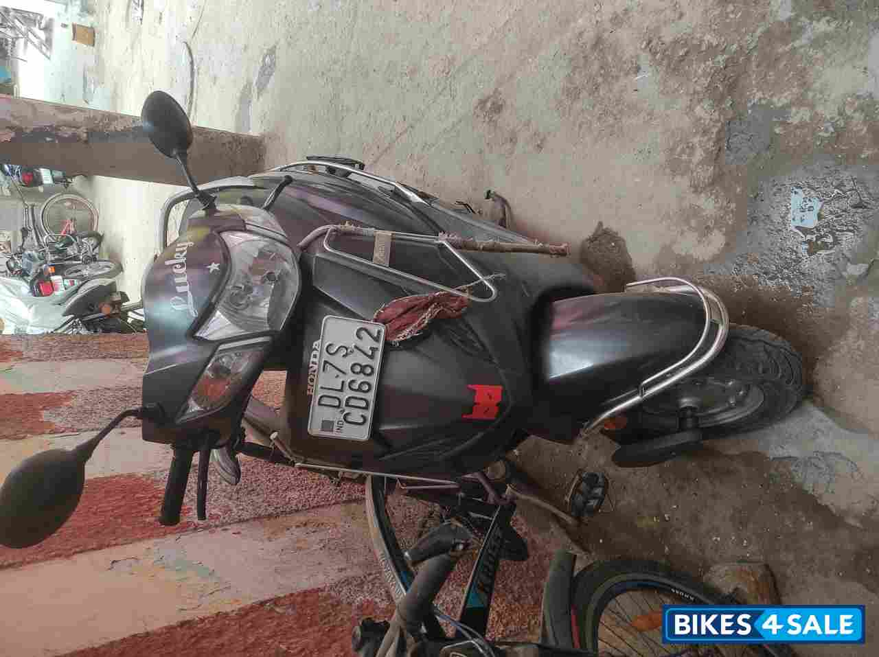 Gray Honda Activa 4G