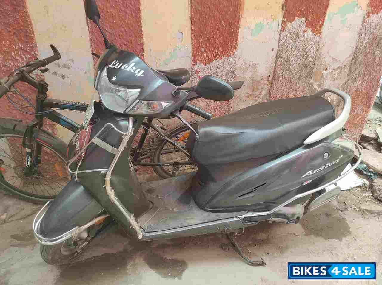 Gray Honda Activa 4G