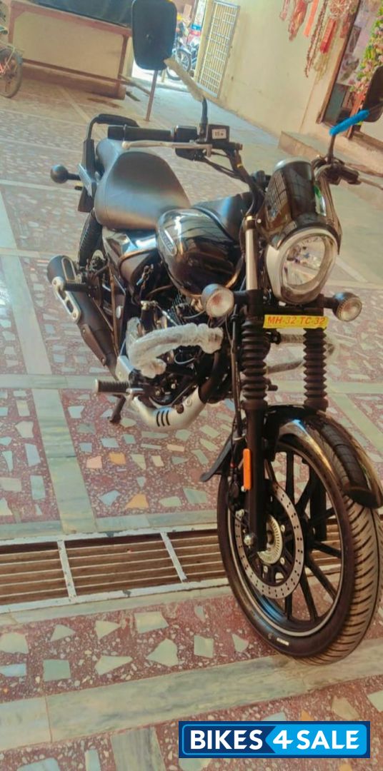 Bajaj Avenger Street 160 BS6