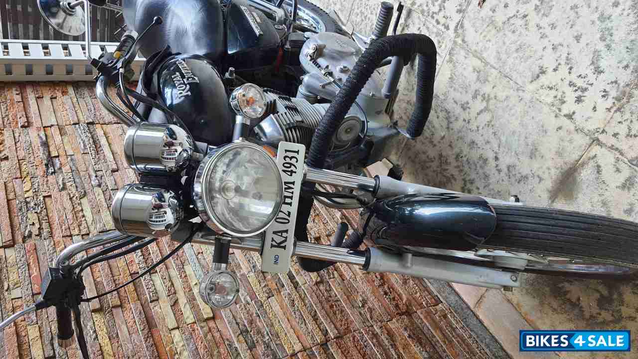 Black Royal Enfield Thunderbird TwinSpark 350