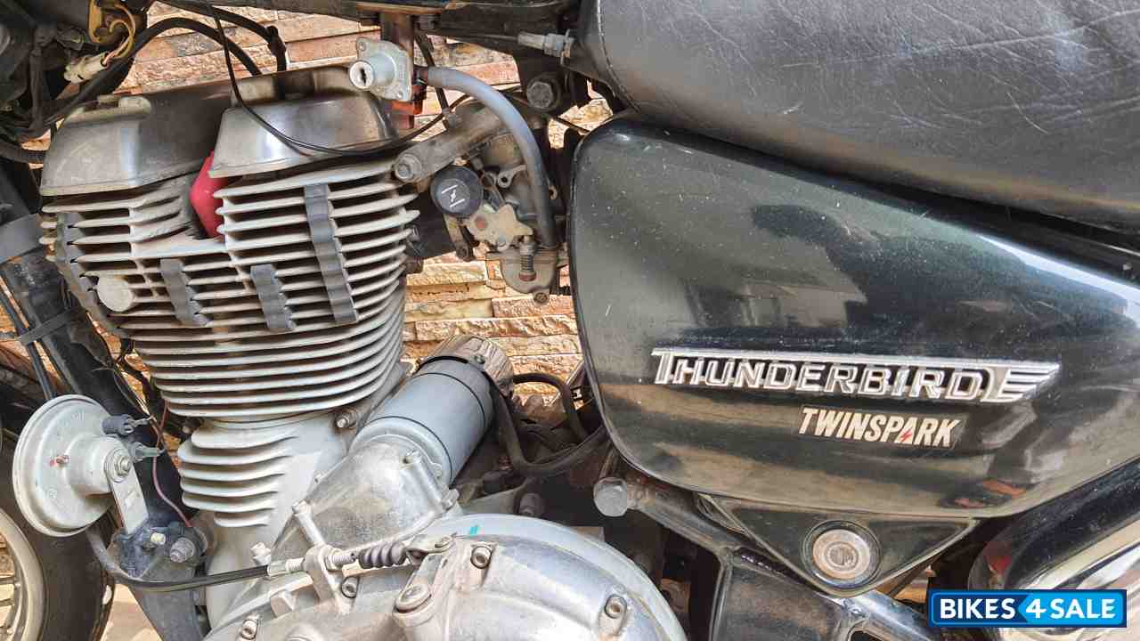 Black Royal Enfield Thunderbird TwinSpark 350