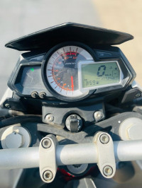 White Benelli TNT 25