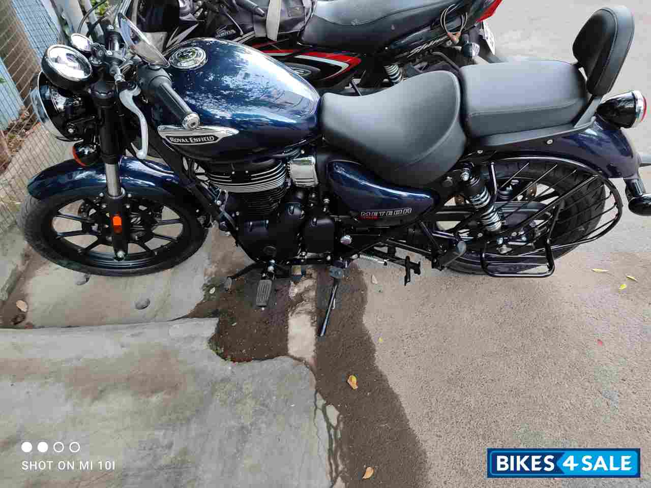 Blue Royal Enfield Meteor 350 Stellar