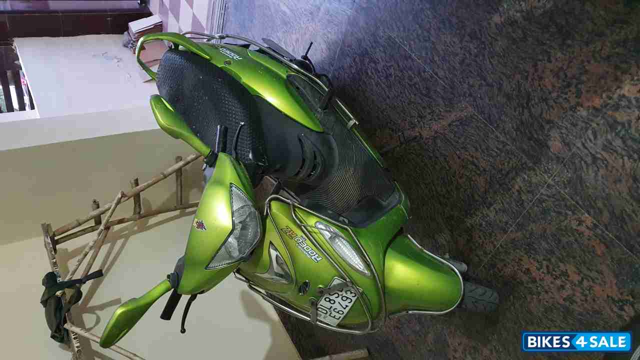 Green Mahindra Rodeo RZ