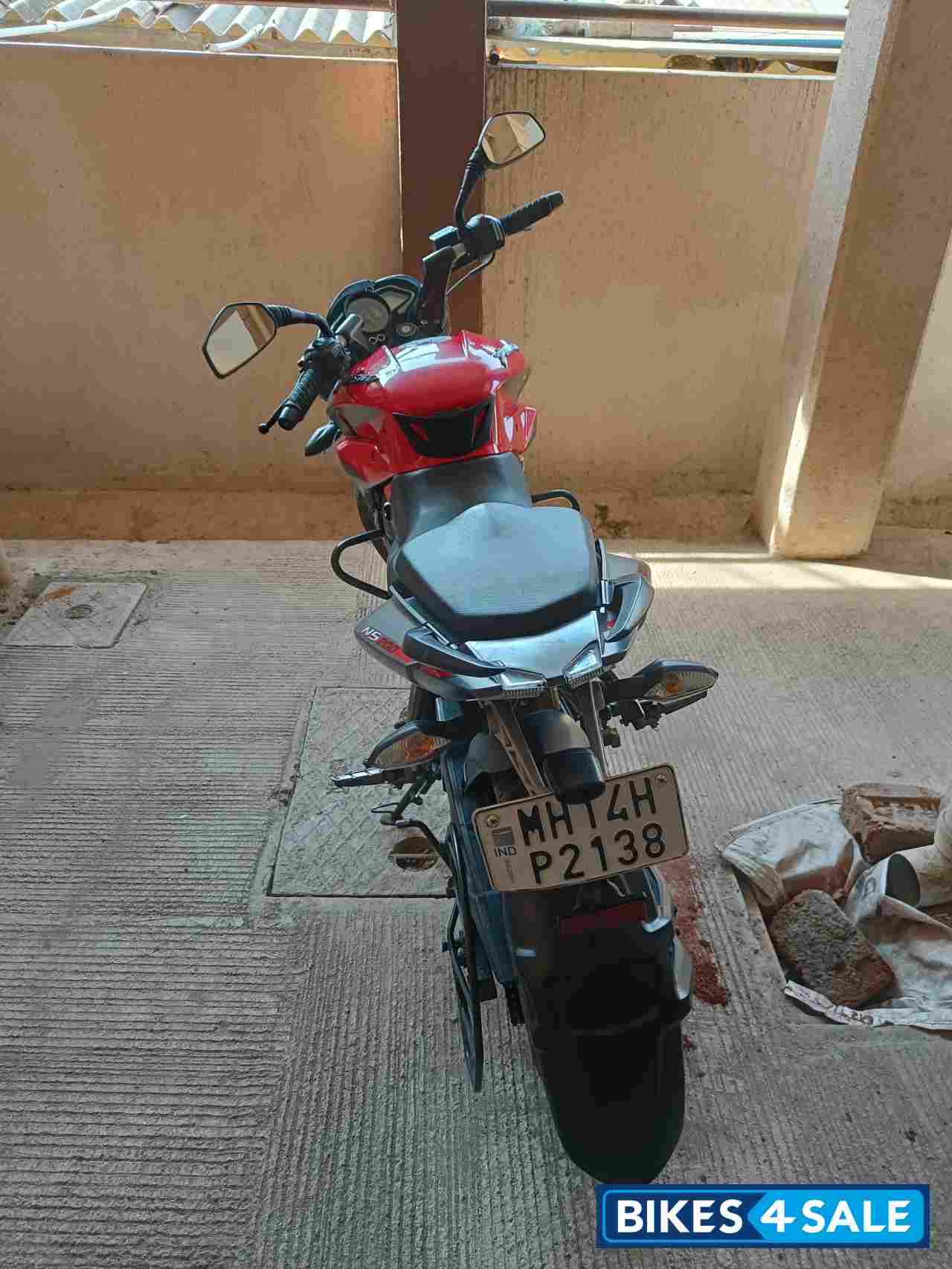 Bajaj Pulsar 200 NS ABS