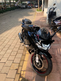 Black Suzuki Gixxer SF Fi