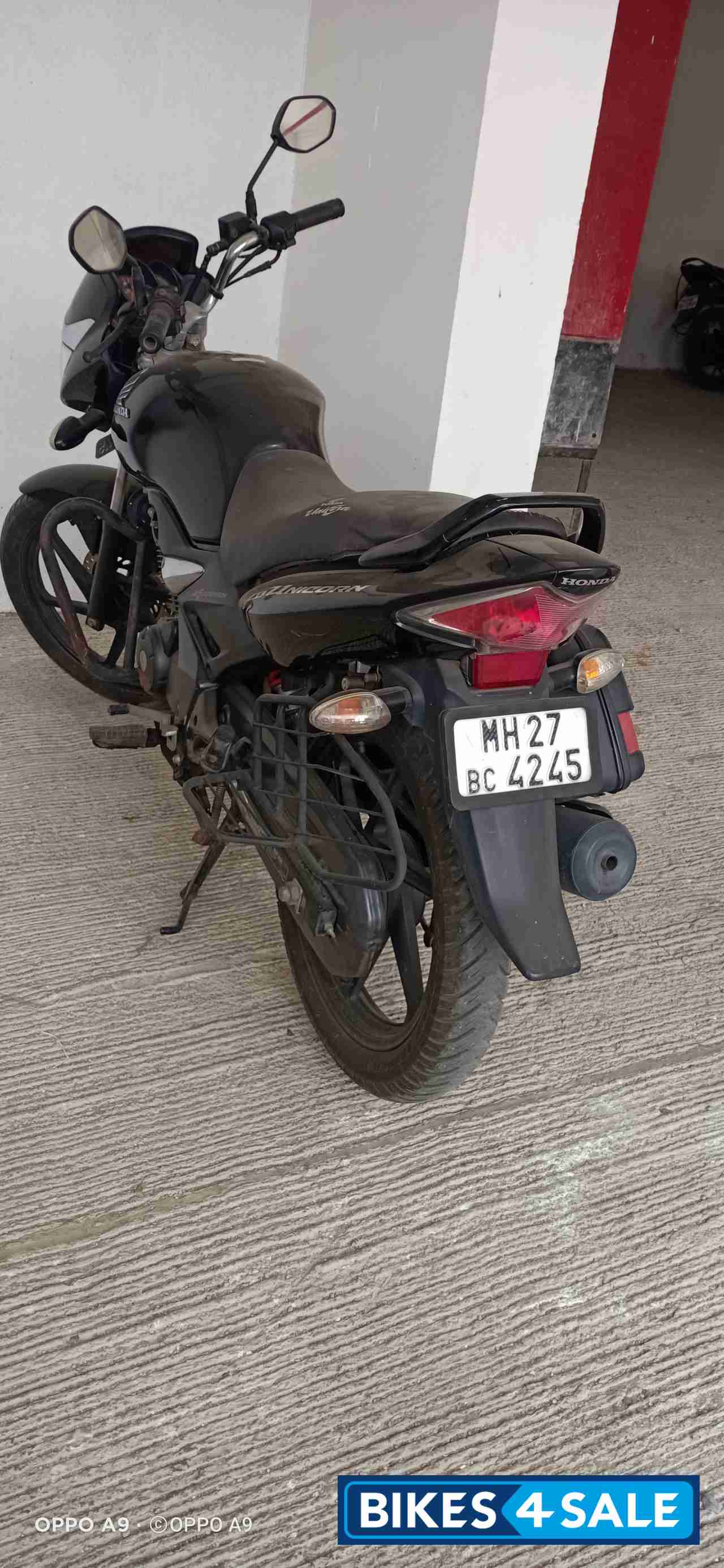 Black Honda CB Unicorn