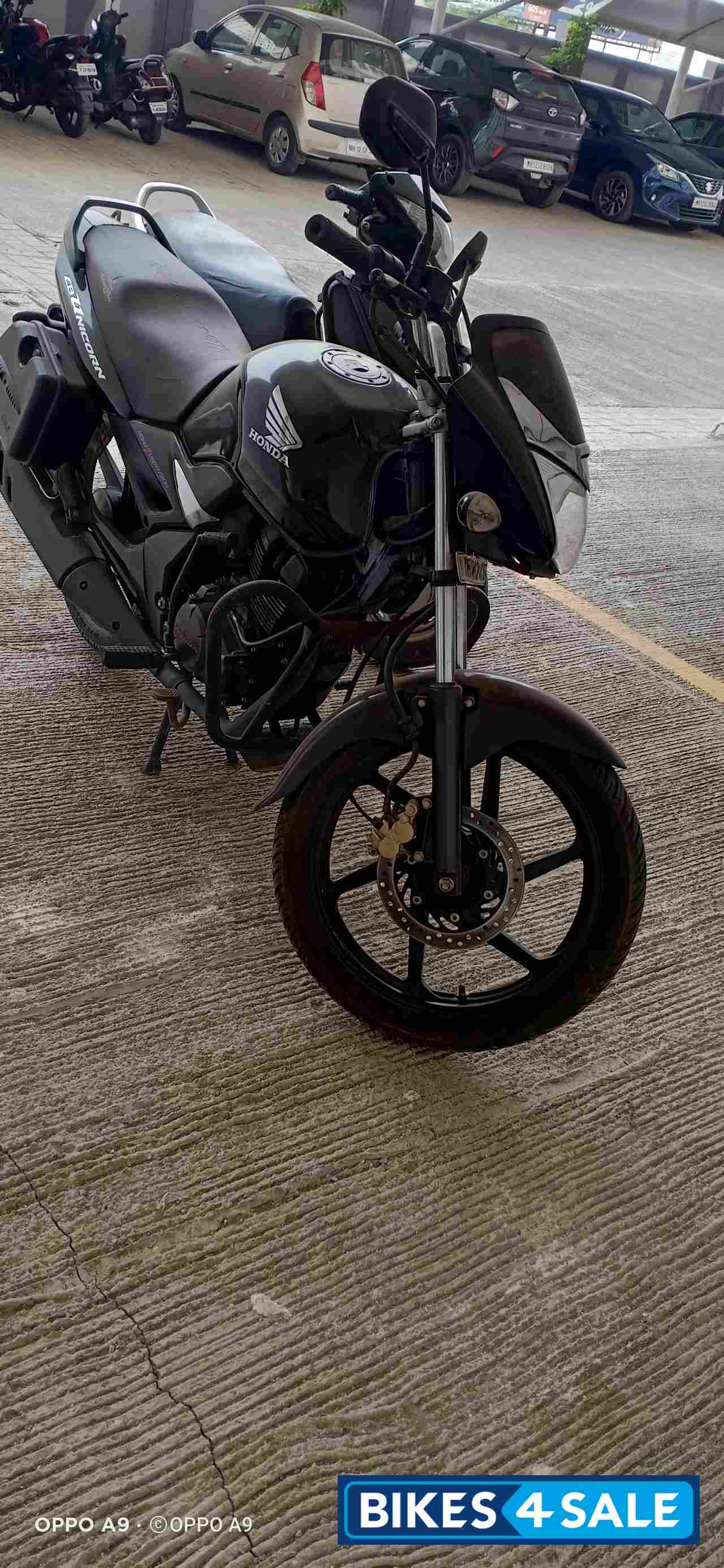 Black Honda CB Unicorn