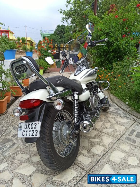 Bajaj Avenger Cruise 220 BS6