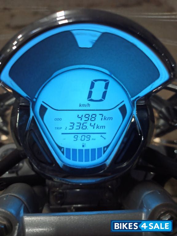 Bajaj Avenger Cruise 220 BS6