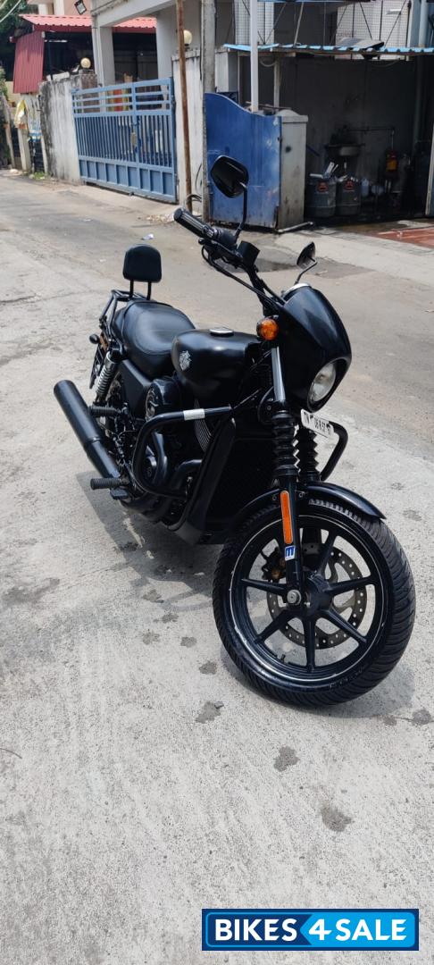 Matt Black Harley Davidson Street 750