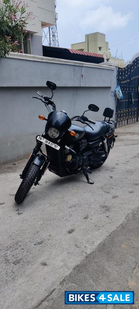 Matt Black Harley Davidson Street 750