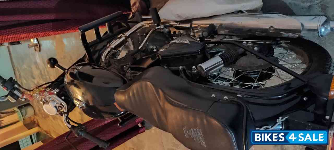 Jet Black Royal Enfield  BULLET 350 ES EFI