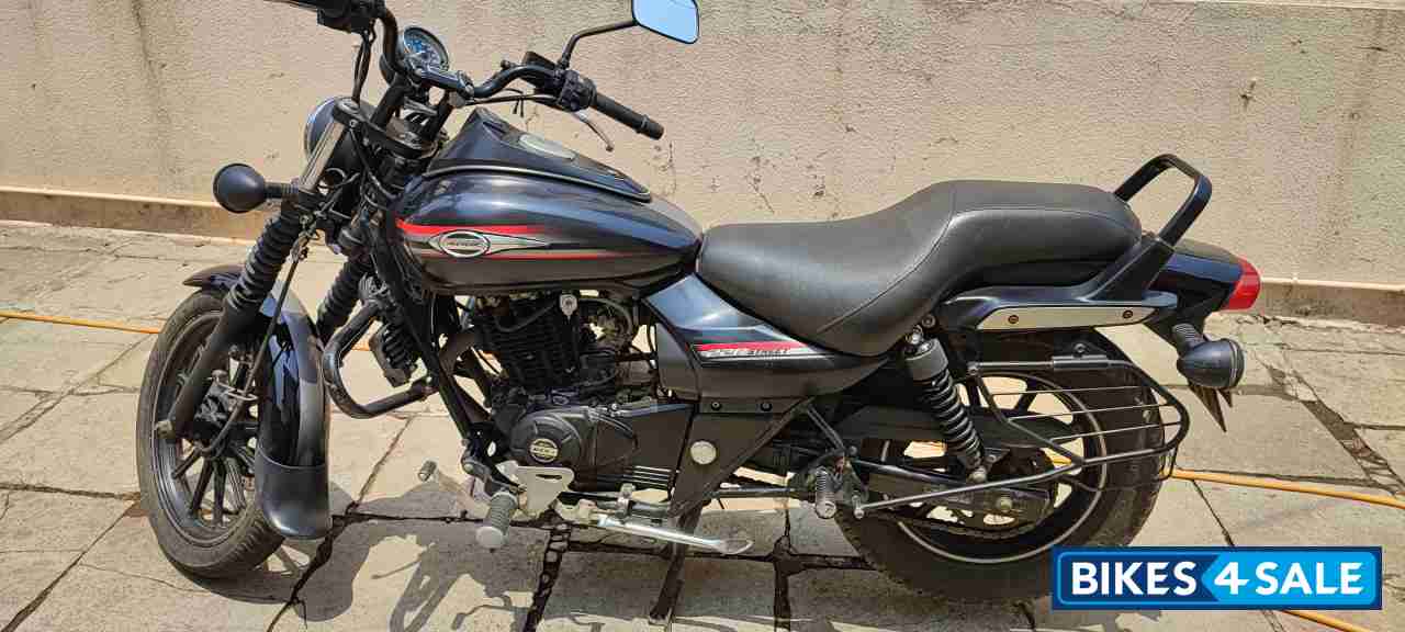 Bajaj Avenger Street 220