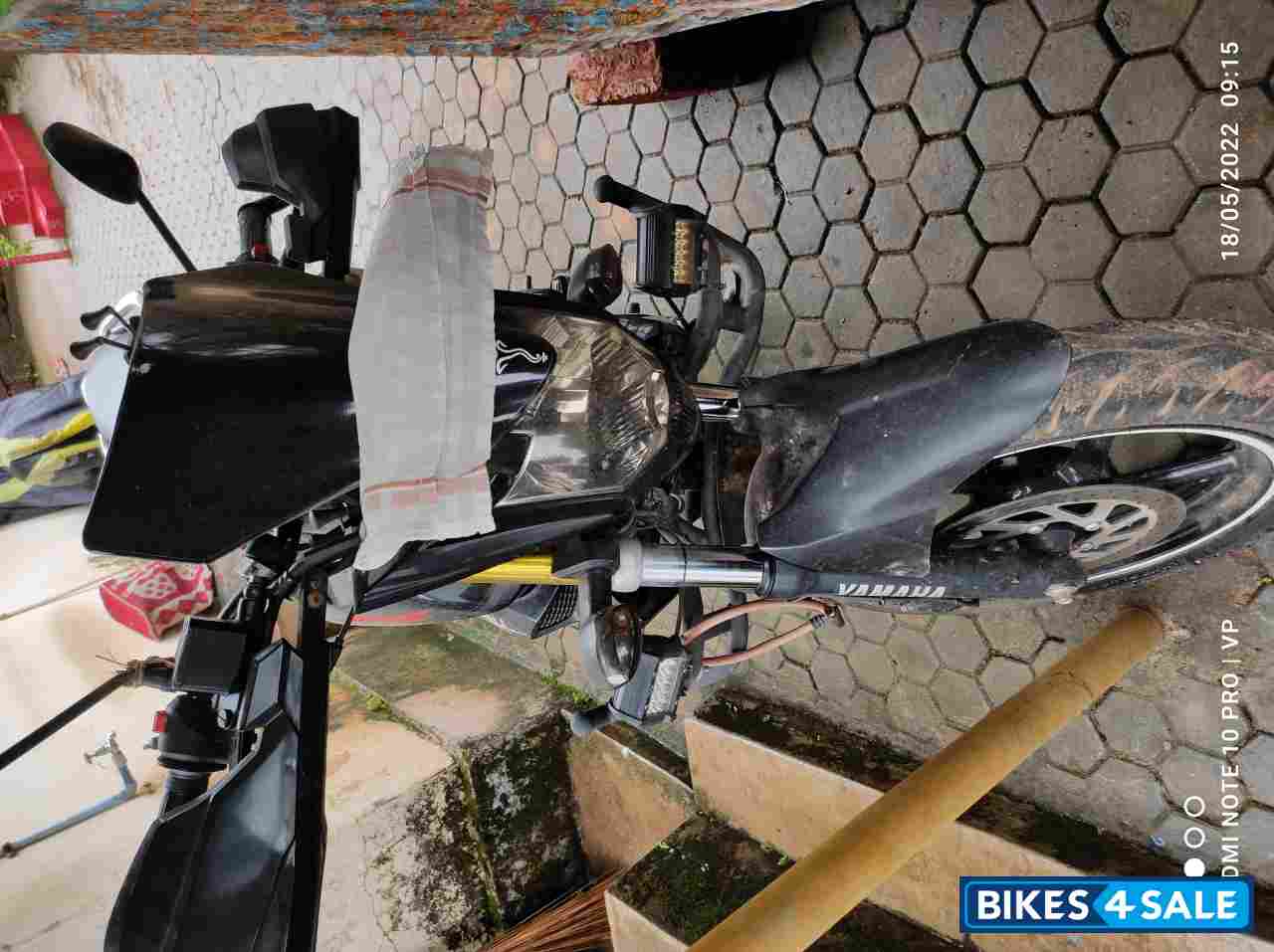 Black Yamaha FZ-S FI V2