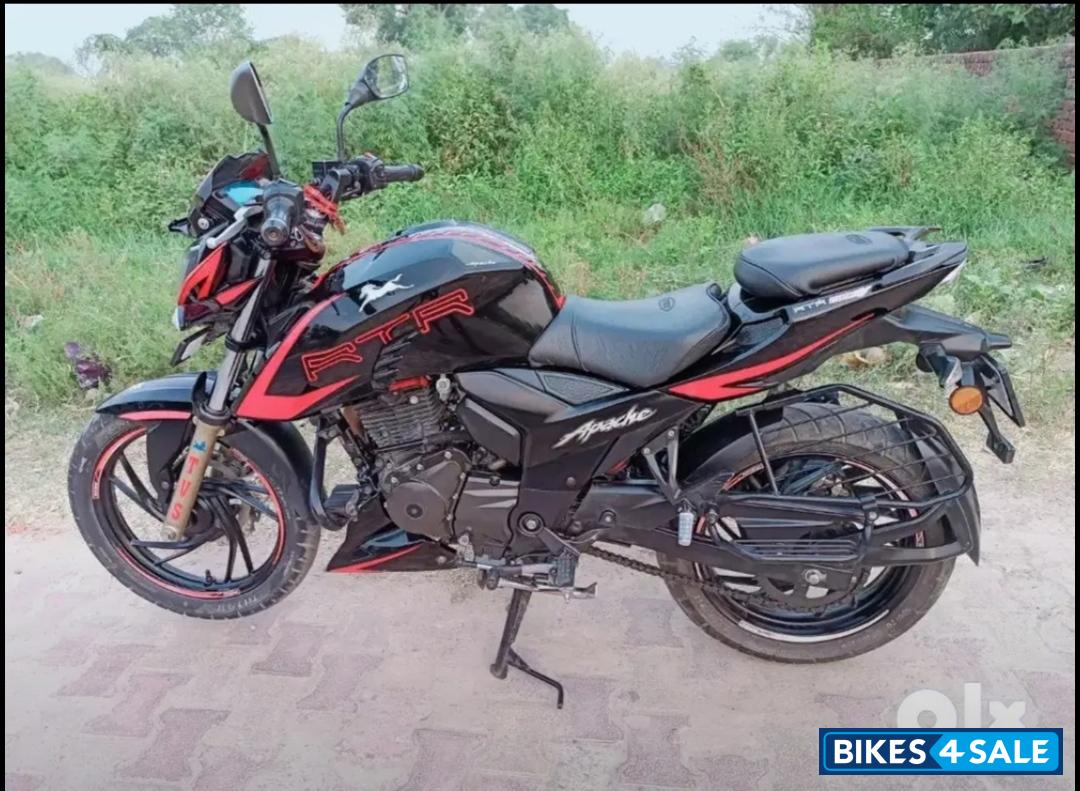 Black & Red TVS Apache RTR 200 4V Race Edition 2.0