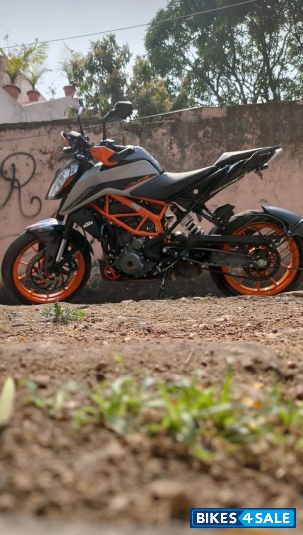 KTM Duke 390 BS6