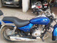 Blue Bajaj Avenger 220 DTS-i