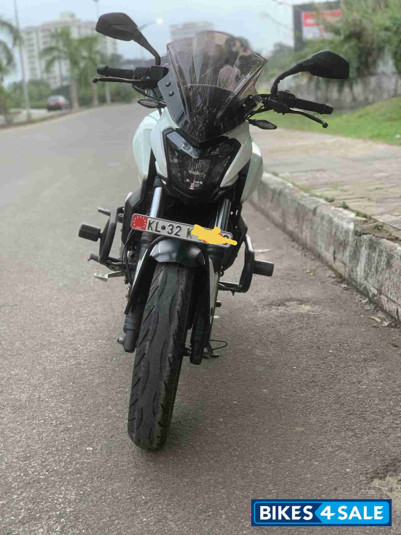 Bajaj Dominar 400