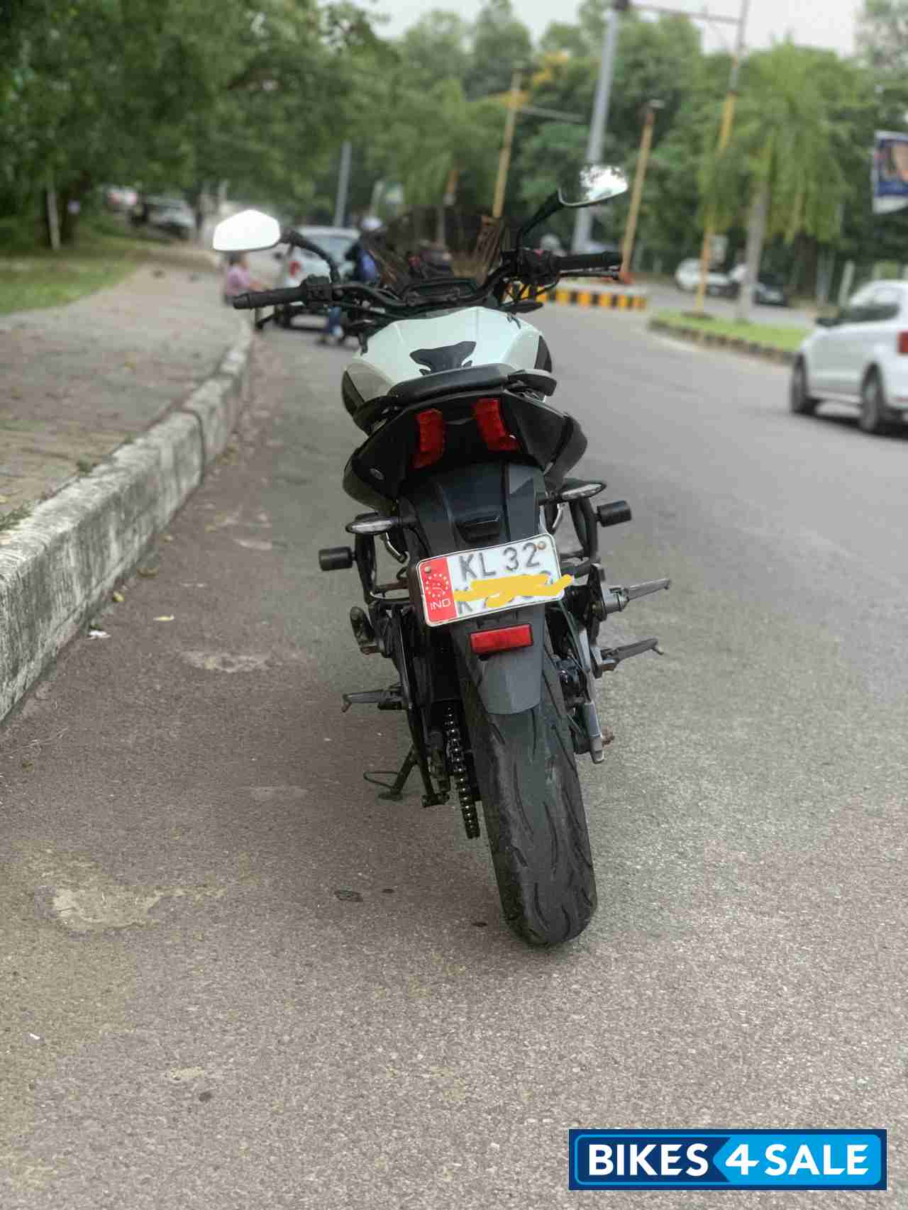 Bajaj Dominar 400