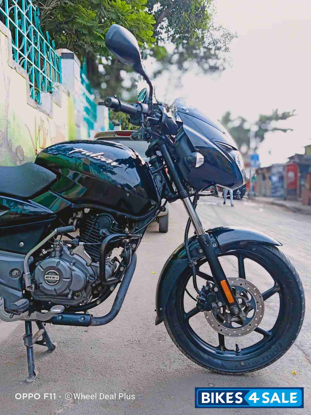 Bajaj Pulsar 125 Neon