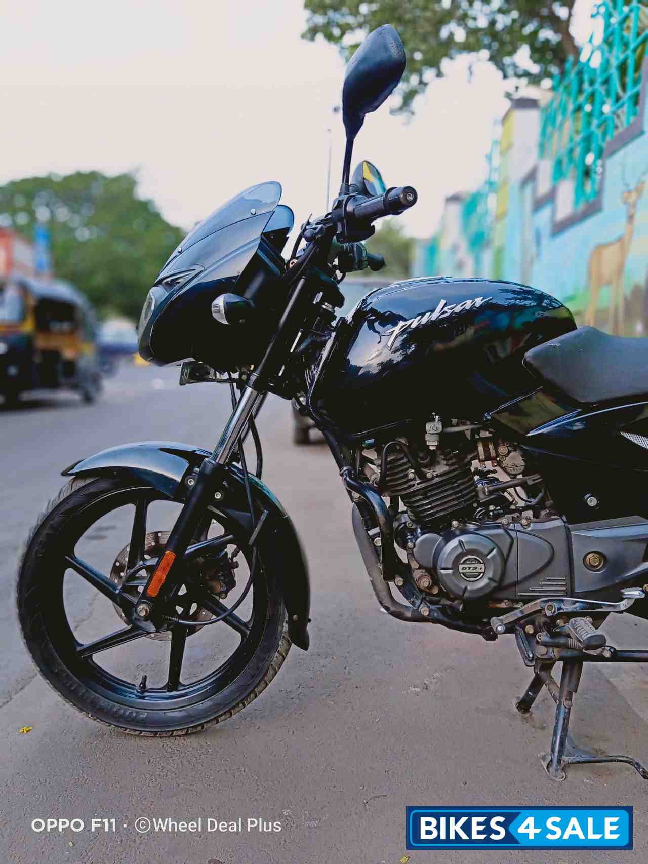 Bajaj Pulsar 125 Neon
