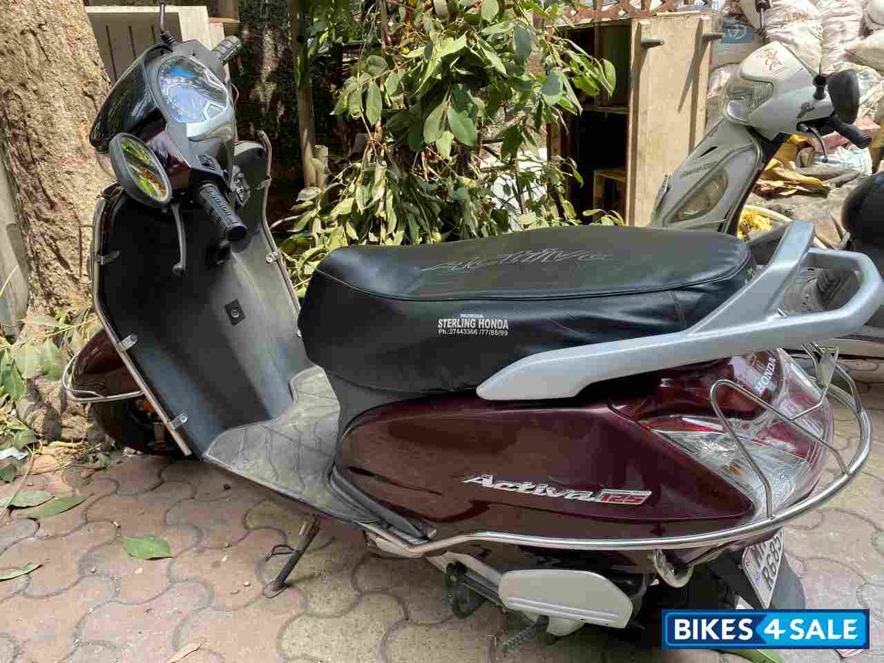 Red Honda Activa 125