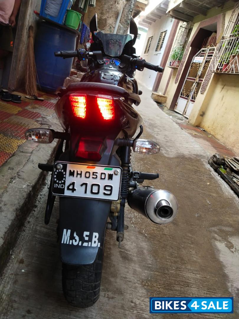 Bajaj Pulsar 220F