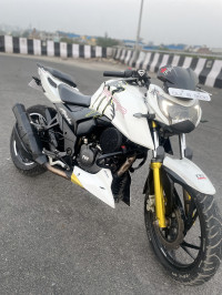 TVS Apache RTR 200 4V Race Edition 2.0