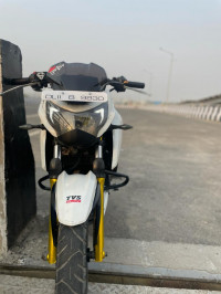 TVS Apache RTR 200 4V Race Edition 2.0