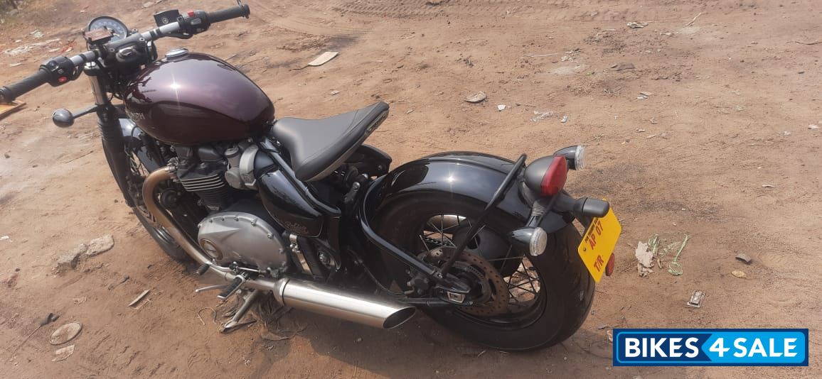 Morello Red Triumph Bonneville Bobber