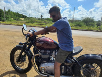 Morello Red Triumph Bonneville Bobber