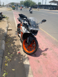 White Orange KTM RC 200